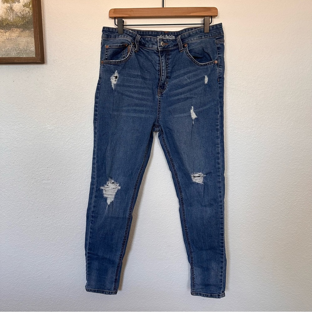 Wild fable high rise skinny medium wash distressed jeans size 14